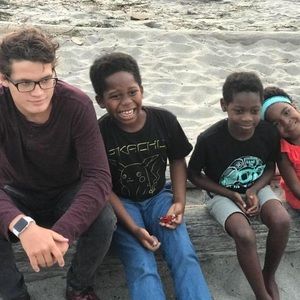 Meet your Posher, Denise